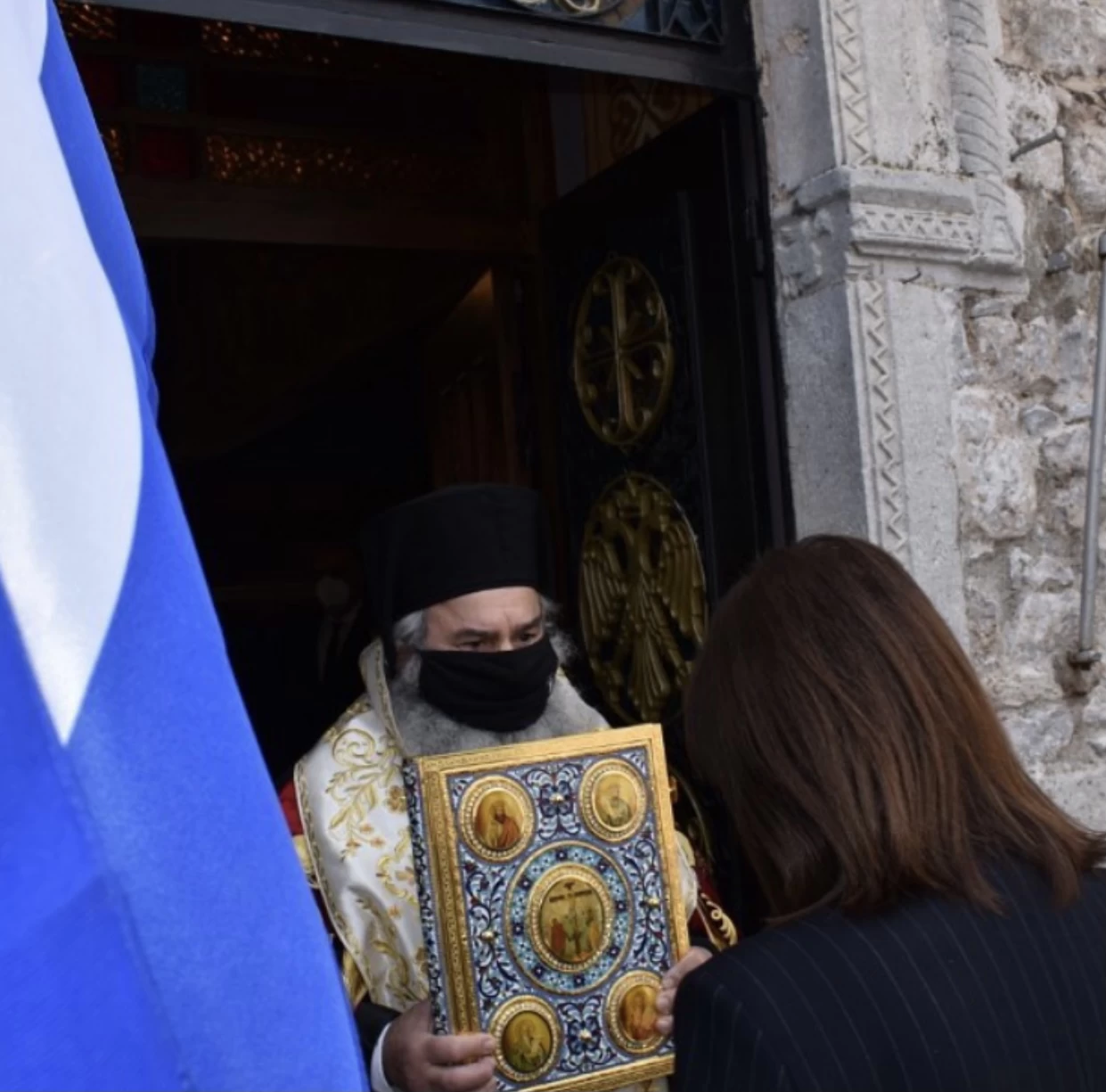 Άθεη ,Αμετ-ανοητη,Αχρηστη....απλα φυτο στην γλάστρα